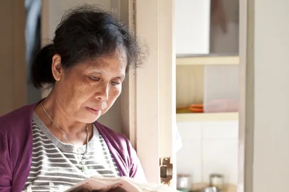 Không gửi tiền chu cấp cho gia đình con trai nữa tôi mới biết sự yêu thương của con dâu có hạn sử dụng - Ảnh 1. Không gửi tiền chu cấp cho gia đình con trai nữa tôi mới biết sự yêu thương của con dâu có hạn sử dụng - Ảnh 1.