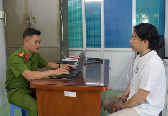 Thông tin mới nhất vụ tài xế xe Jeep tông hai mẹ con tử vong ở Bình Tân- Ảnh 1. Thông tin mới nhất vụ tài xế xe Jeep tông hai mẹ con tử vong ở Bình Tân- Ảnh 1.