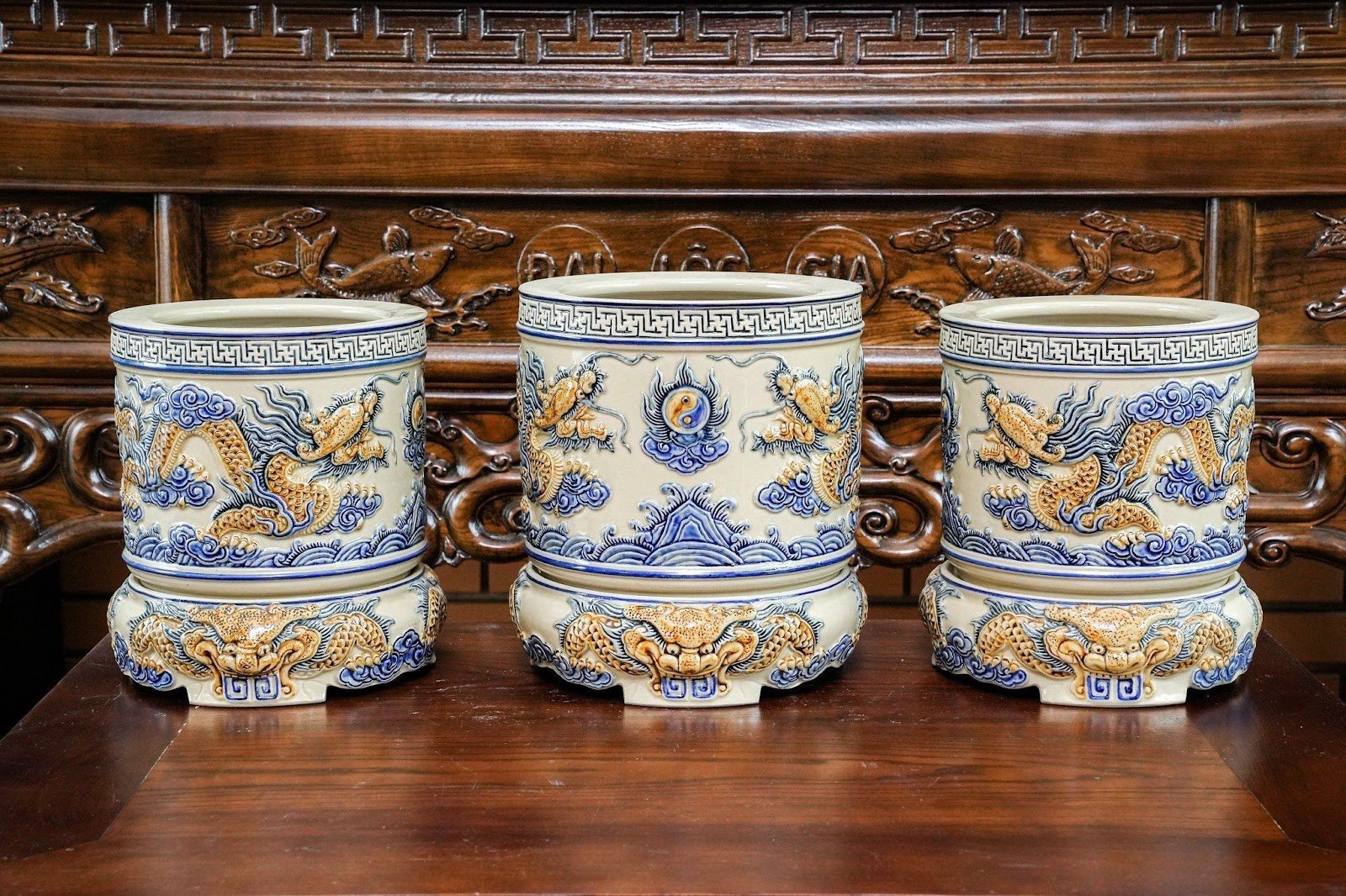 Những điều cấm kỵ khi lau chùi lư hương để bảo vệ tài lộc, may mắn cho gia đình- Ảnh 3.