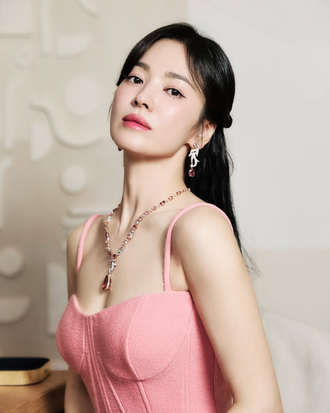 Song Hye Kyo tóc dài chính là Song Hye Kyo tóc dài chính là