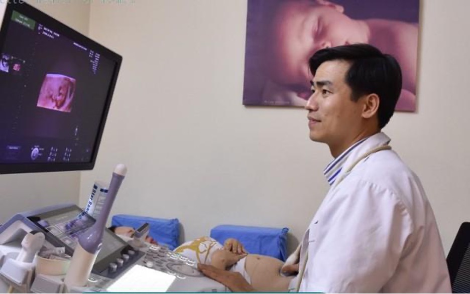 Các mốc siêu âm dị tật thai nhi quan trọng mẹ bầu cần ghi nhớ để có một thai kỳ khỏe mạnh- Ảnh 1.