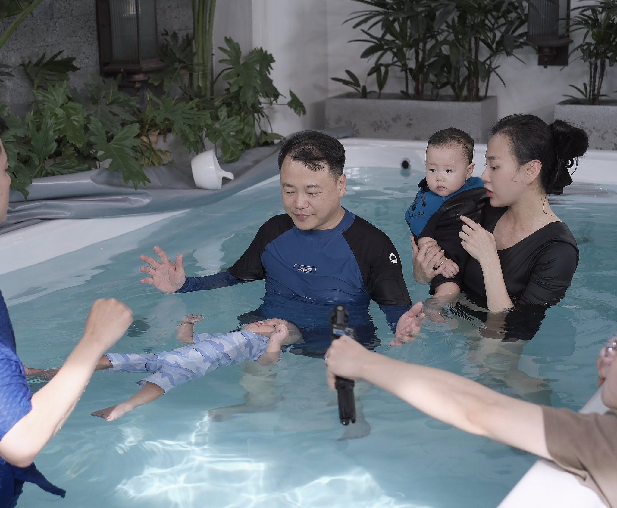 Cặp song sinh nhà Phương Oanh lại gây bất ngờ với khán giả về khả năng nổi trội này- Ảnh 2.