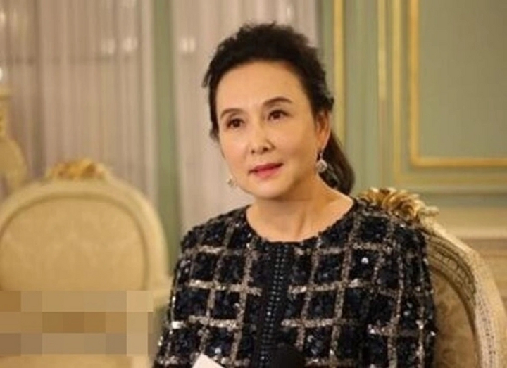 Đời tư kín tiếng ít ai biết của Hằng Nga đẹp nhất 'Tây Du Ký' - Ảnh 2.