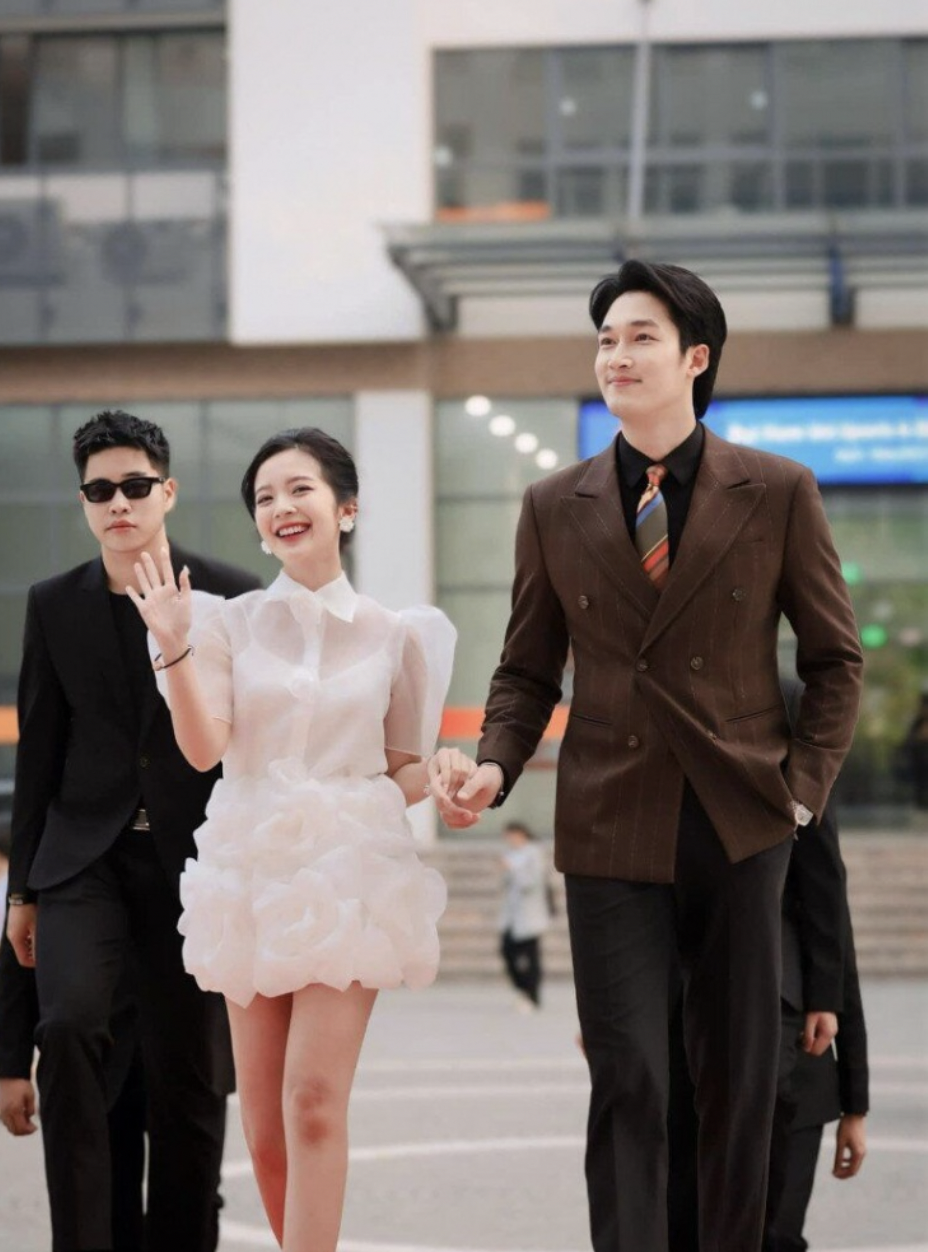 Nam diễn viên quê Bắc Ninh đã cầu hôn nữ chính 'Cha tôi người ở lại'- Ảnh 4.