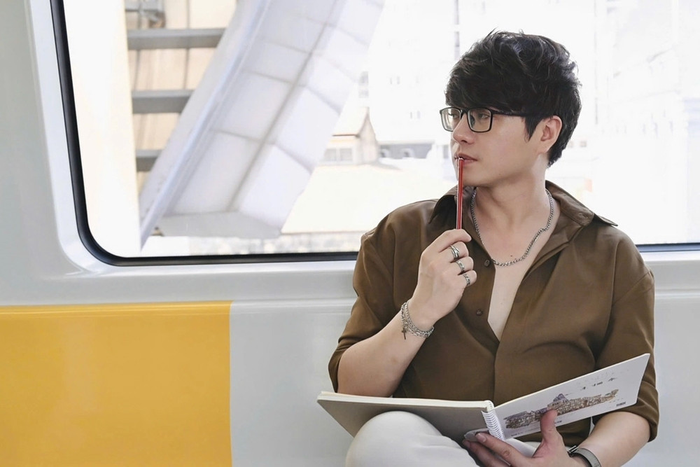 Trung tá quân đội 42 tuổi trẻ đẹp như hot boy là ai? - Ảnh 12. Trung tá quân đội 42 tuổi trẻ đẹp như hot boy là ai? - Ảnh 12.