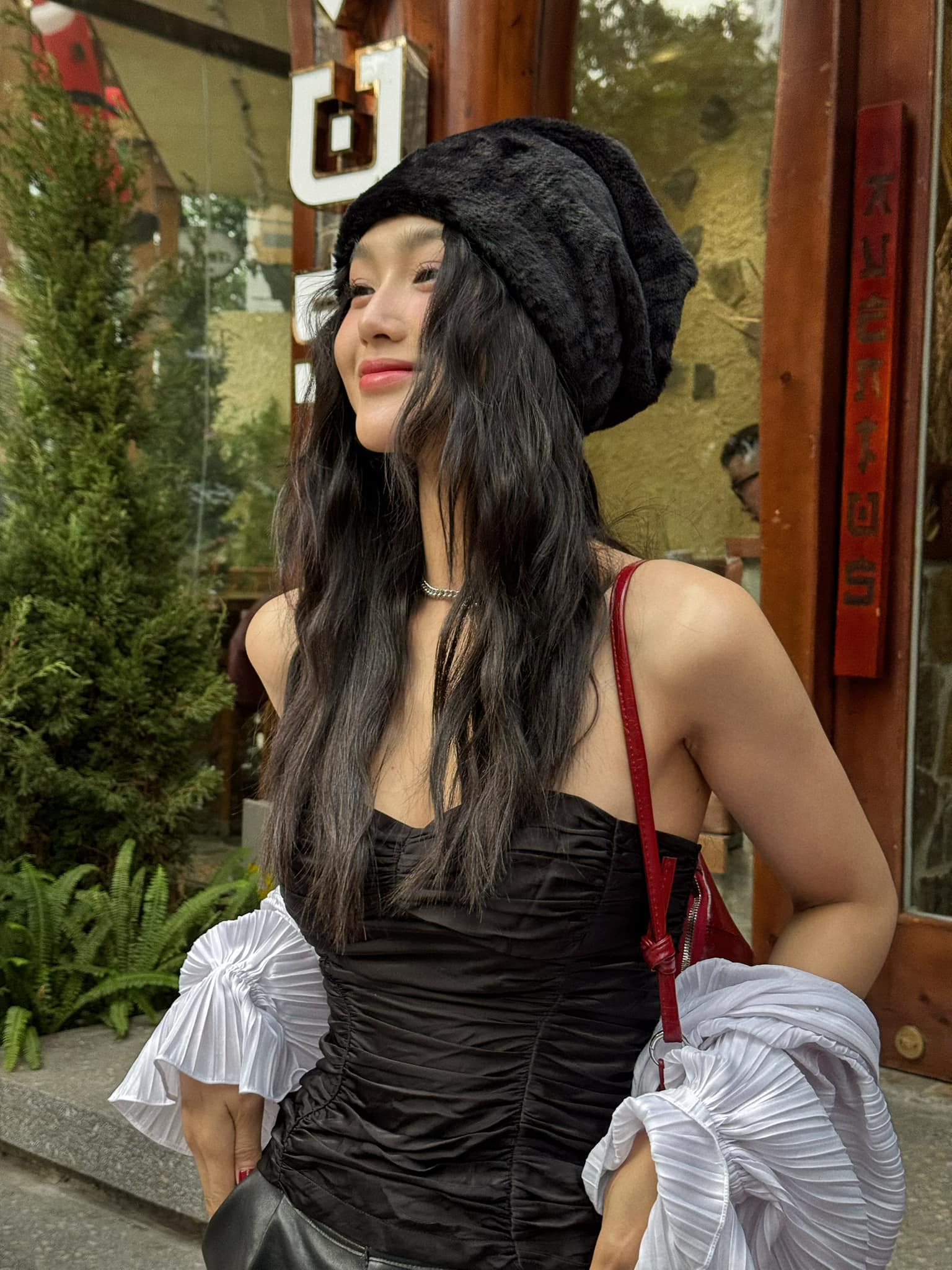 Mỹ nhân VFC quê Thanh Hóa gợi ý kiểu áo thun sexy cuốn hút mùa hè- Ảnh 8. Mỹ nhân VFC quê Thanh Hóa gợi ý kiểu áo thun sexy cuốn hút mùa hè- Ảnh 8.