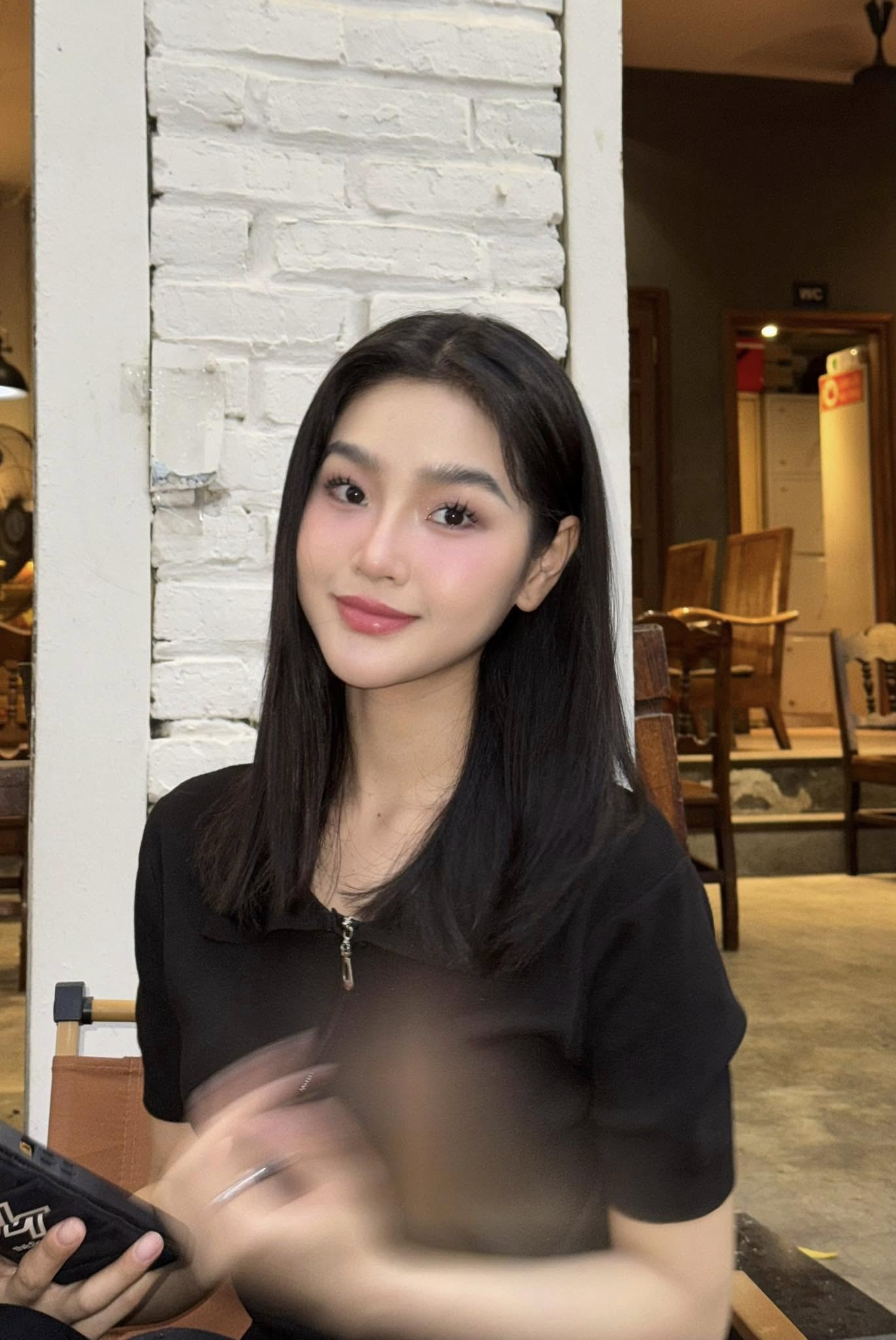 Mỹ nhân VFC quê Thanh Hóa gợi ý kiểu áo thun sexy cuốn hút mùa hè- Ảnh 7. Mỹ nhân VFC quê Thanh Hóa gợi ý kiểu áo thun sexy cuốn hút mùa hè- Ảnh 7.
