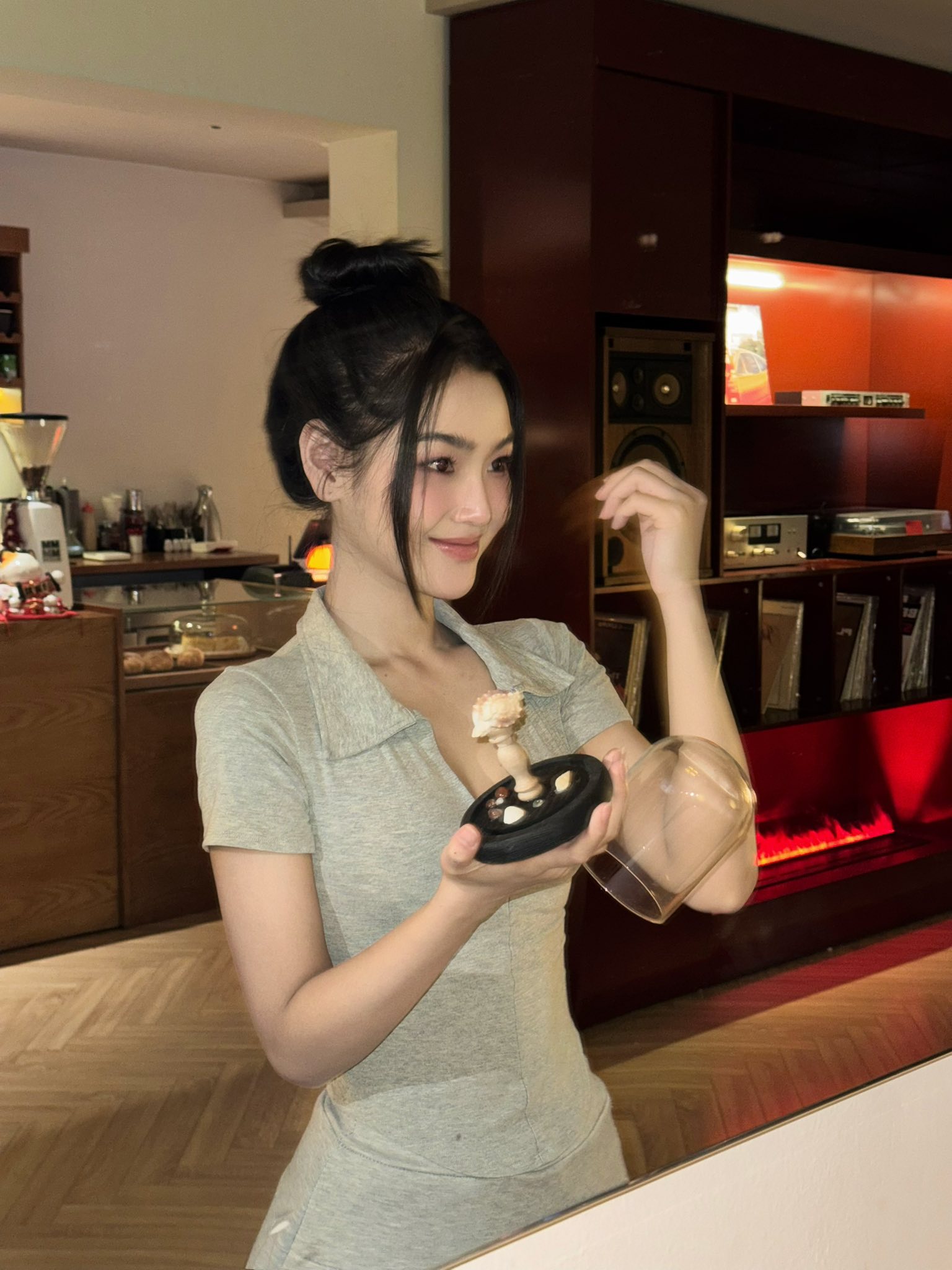 Mỹ nhân VFC quê Thanh Hóa gợi ý kiểu áo thun sexy cuốn hút mùa hè- Ảnh 6. Mỹ nhân VFC quê Thanh Hóa gợi ý kiểu áo thun sexy cuốn hút mùa hè- Ảnh 6.