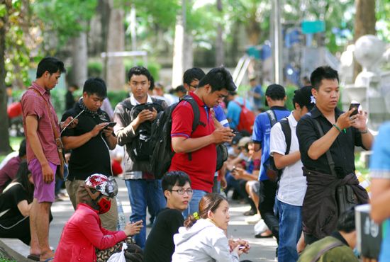 Chính phủ ban hành quy định mới cực 'gắt', hàng triệu người Việt sắp 'mất sóng' trên mạng xã hội nếu không thực hiện việc này - Ảnh 1. Xác thực tài khoản mạng xã hội 2025
