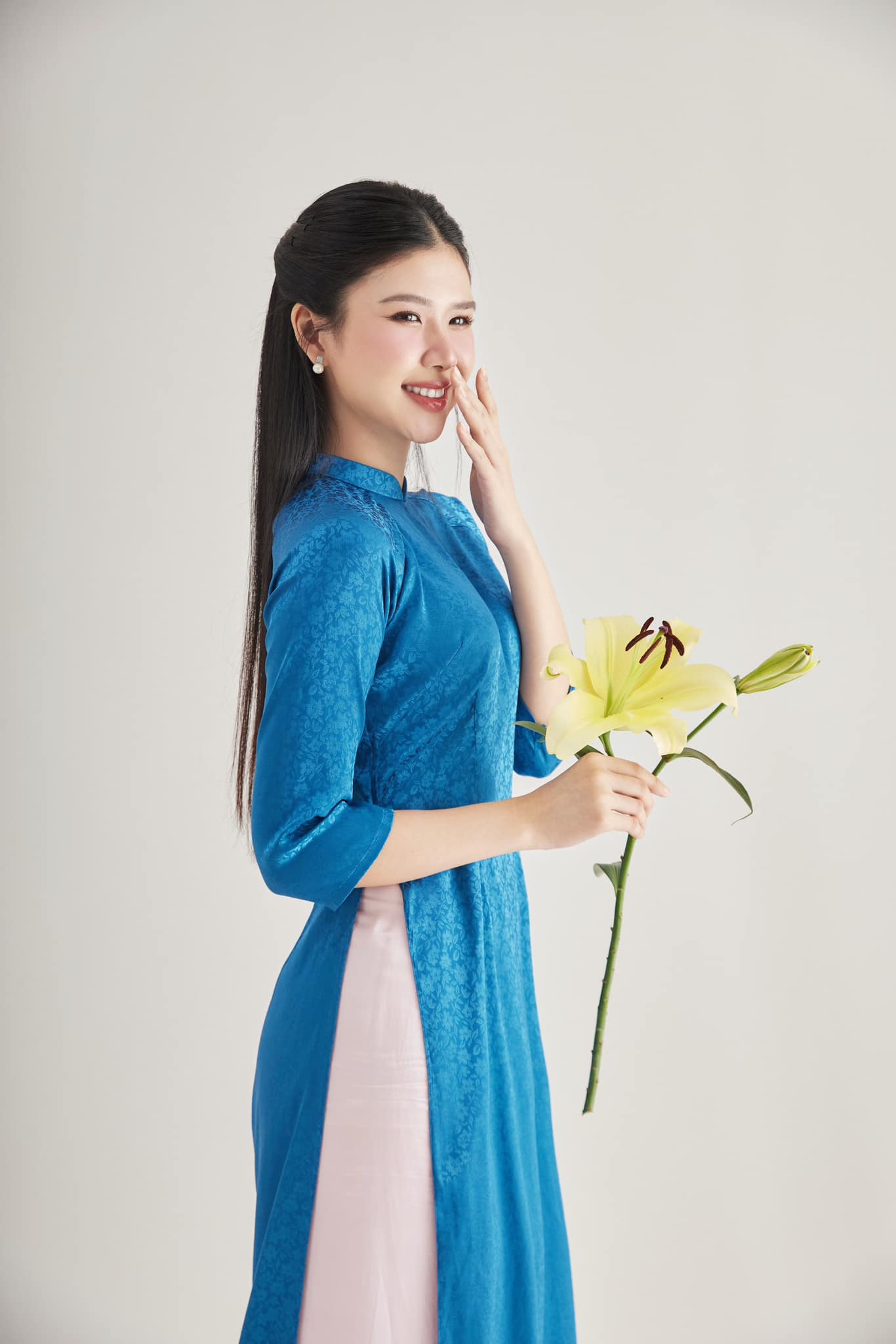 Nữ sinh quê Đà Nẵng đặt tham vọng tại chung kết Hoa hậu Việt Nam- Ảnh 8. Nữ sinh quê Đà Nẵng đặt tham vọng tại chung kết Hoa hậu Việt Nam- Ảnh 8.