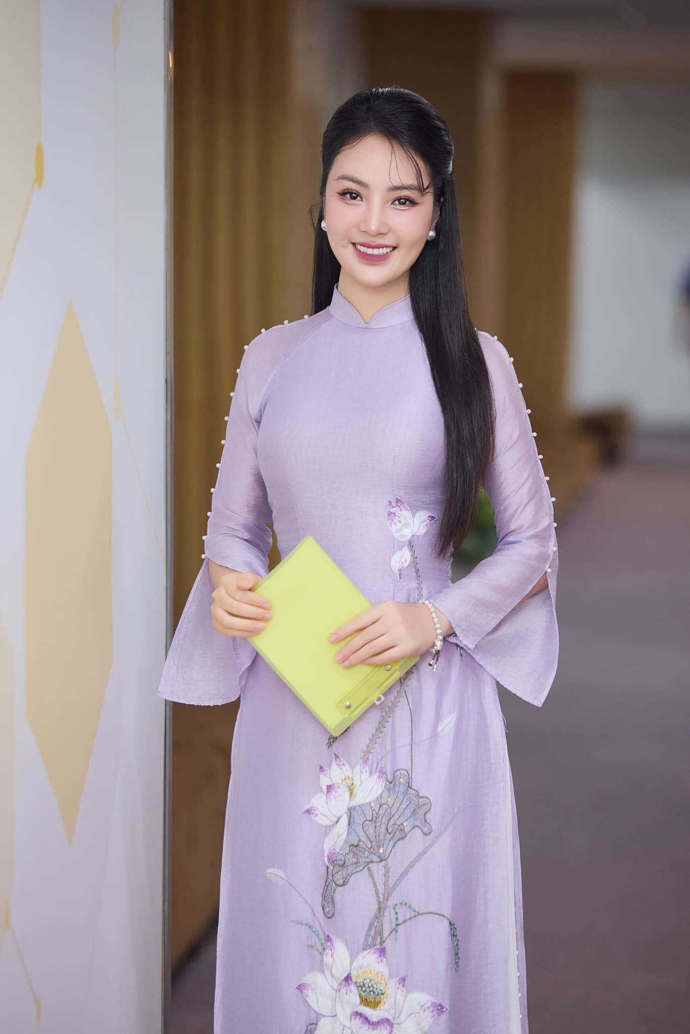 BTV Chuyển động 24h là Á hậu Hoa hậu Việt Nam, theo nghề báo vì đam mê - Ảnh 7.