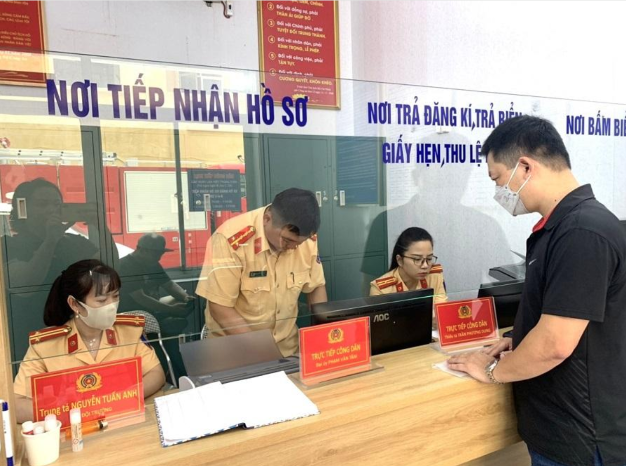 Làm đăng ký xe diễn ra nhanh gọn, tiết kiệm thời gian cần thực hiện theo trình tự, thủ tục này- Ảnh 4.