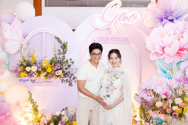 Tiệc chào đón em bé sắp chào đời của Ngô Thanh Vân và chồng trẻ- Ảnh 2. Tiệc chào đón em bé sắp chào đời của Ngô Thanh Vân và chồng trẻ- Ảnh 2.
