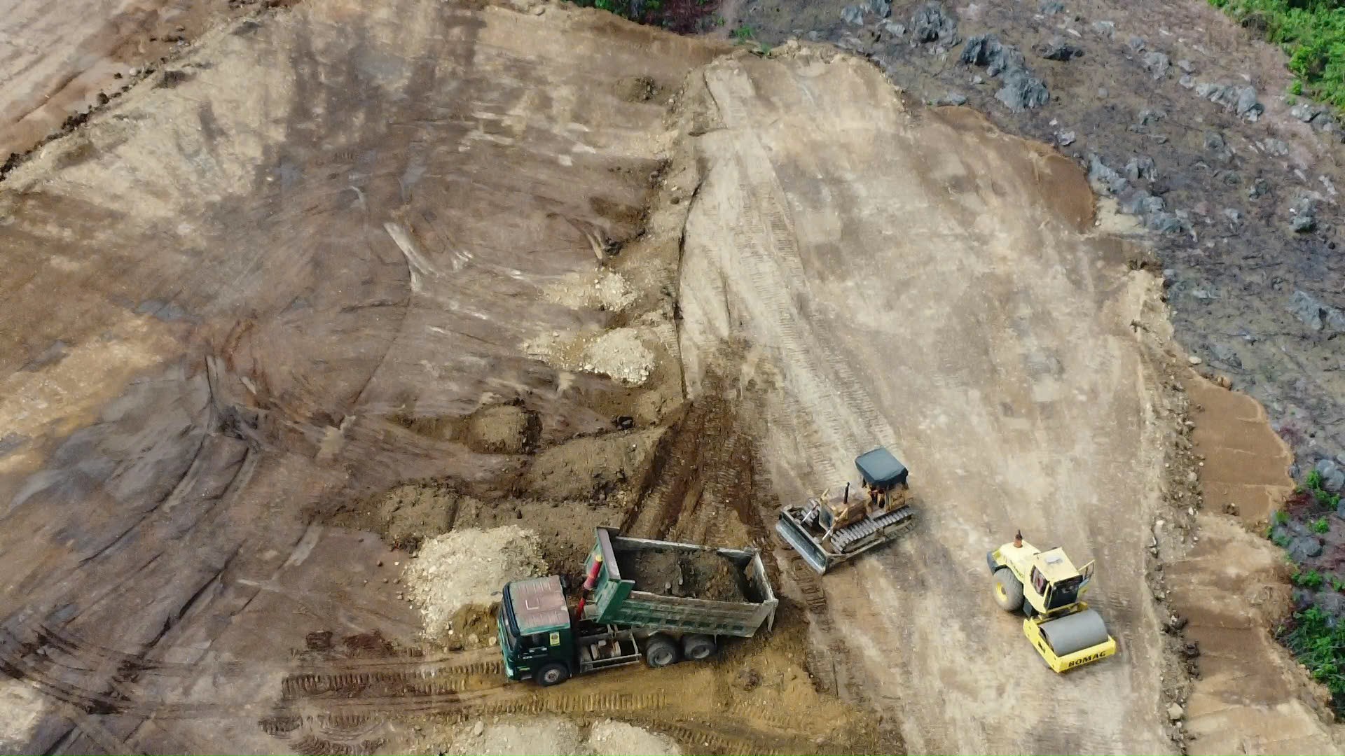 Toàn cảnh dự án cụm công nghiệp Quảng Chu ở Bắc Kạn thi công kiểu 'tiền trảm hậu tấu'- Ảnh 6.