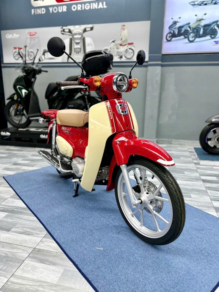 Xe số 110cc Honda Super Cub đẹp cổ điển có ABS, xịn hơn Future về Việt Nam có giá ra sao khiến dân tình xôn xao?- Ảnh 3. Xe số 110cc Honda Super Cub đẹp cổ điển có ABS, xịn hơn Future về Việt Nam có giá ra sao khiến dân tình xôn xao?- Ảnh 3.