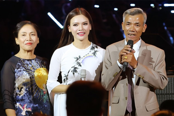 me-ruot-nsnd-pham-phuong-thao-4-17507355169521509943639.jpg