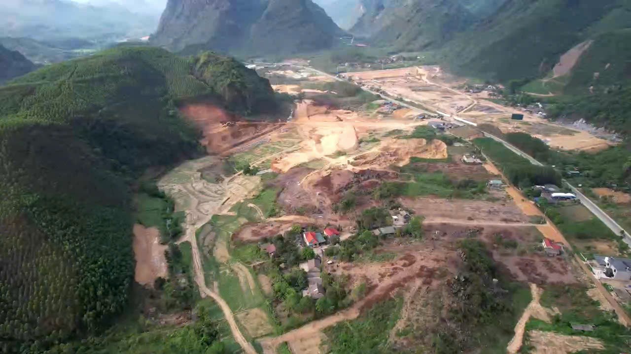 Toàn cảnh dự án cụm công nghiệp Quảng Chu ở Bắc Kạn thi công kiểu 'tiền trảm hậu tấu'- Ảnh 2.