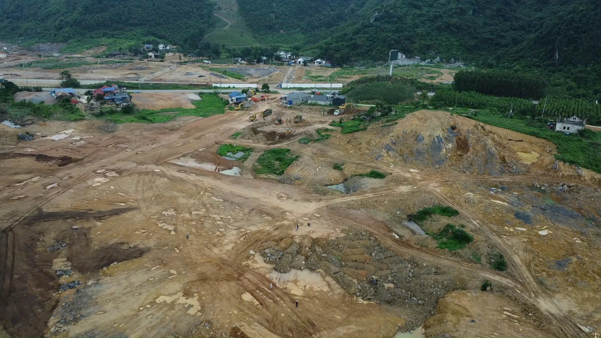 Toàn cảnh dự án cụm công nghiệp Quảng Chu ở Bắc Kạn thi công kiểu 'tiền trảm hậu tấu'- Ảnh 11.