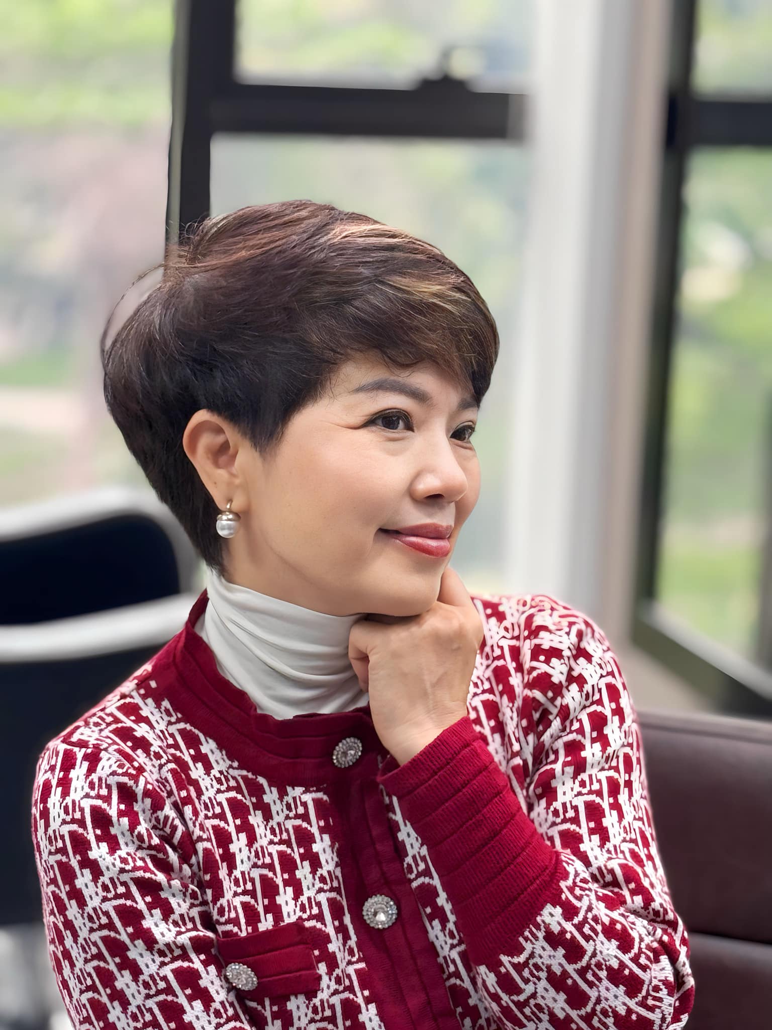 Đã lên chức bà nội của 2 cháu nhưng nữ NSND này vẫn giữ sắc vóc 'hack tuổi' đáng kinh ngạc - Ảnh 7.