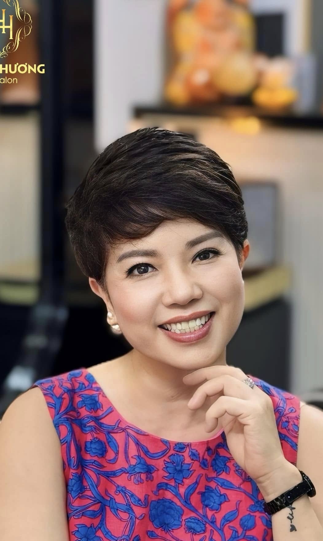 Đã lên chức bà nội của 2 cháu nhưng nữ NSND này vẫn giữ sắc vóc 'hack tuổi' đáng kinh ngạc - Ảnh 8.