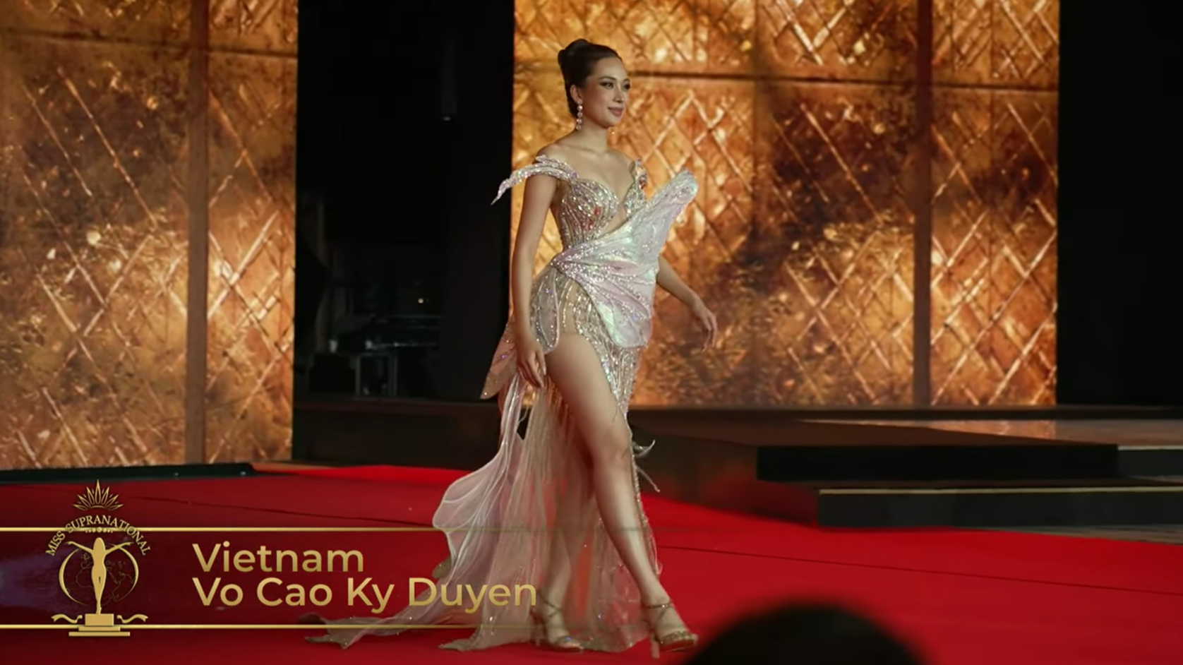 Kỳ Duyên sexy với áo tắm, thí sinh Hoa hậu Siêu quốc gia 2025 thi nhau hở bạo - Ảnh 13. Kỳ Duyên sexy với áo tắm, thí sinh Hoa hậu Siêu quốc gia 2025 thi nhau hở bạo - Ảnh 13.