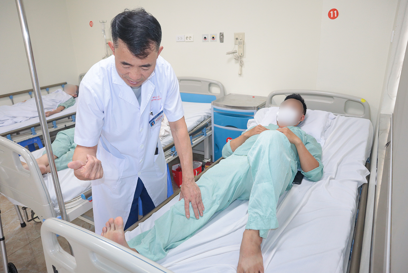 Người đàn ông 43 tuổi tai nạn do làm điều này khi điều khiển fly-cram phun thuốc trừ sâu - Ảnh 2. Người đàn ông 43 tuổi tai nạn do làm điều này khi điều khiển fly-cram phun thuốc trừ sâu - Ảnh 2.