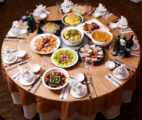 Lần đầu mời gia đình bạn gái đi ăn, tôi bị đánh giá kẹt sỉ chỉ vì một chi tiết nhỏ - Ảnh 1. Lần đầu mời gia đình bạn gái đi ăn, tôi bị đánh giá kẹt sỉ chỉ vì một chi tiết nhỏ - Ảnh 1.