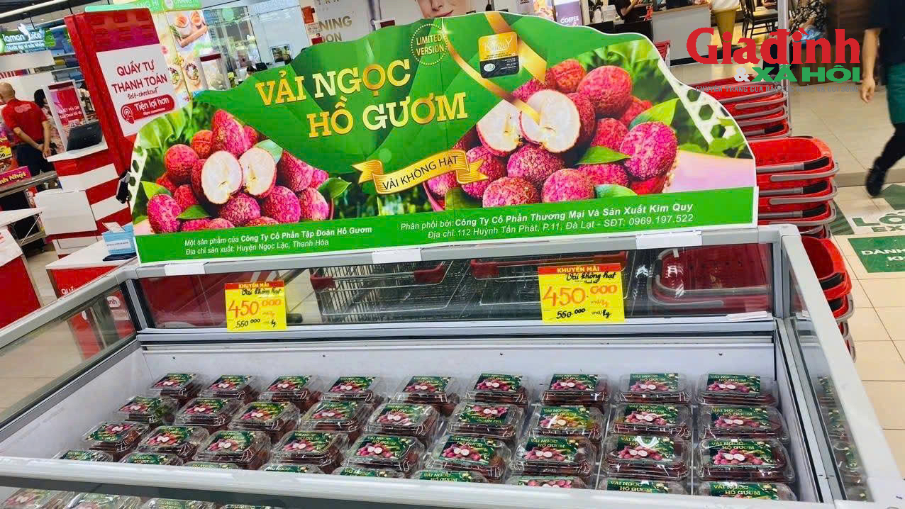Loại vải giá bán hơn nửa triệu/kg: Cung không đủ cầu, dân Hà thành xếp hàng đợi mua- Ảnh 2.