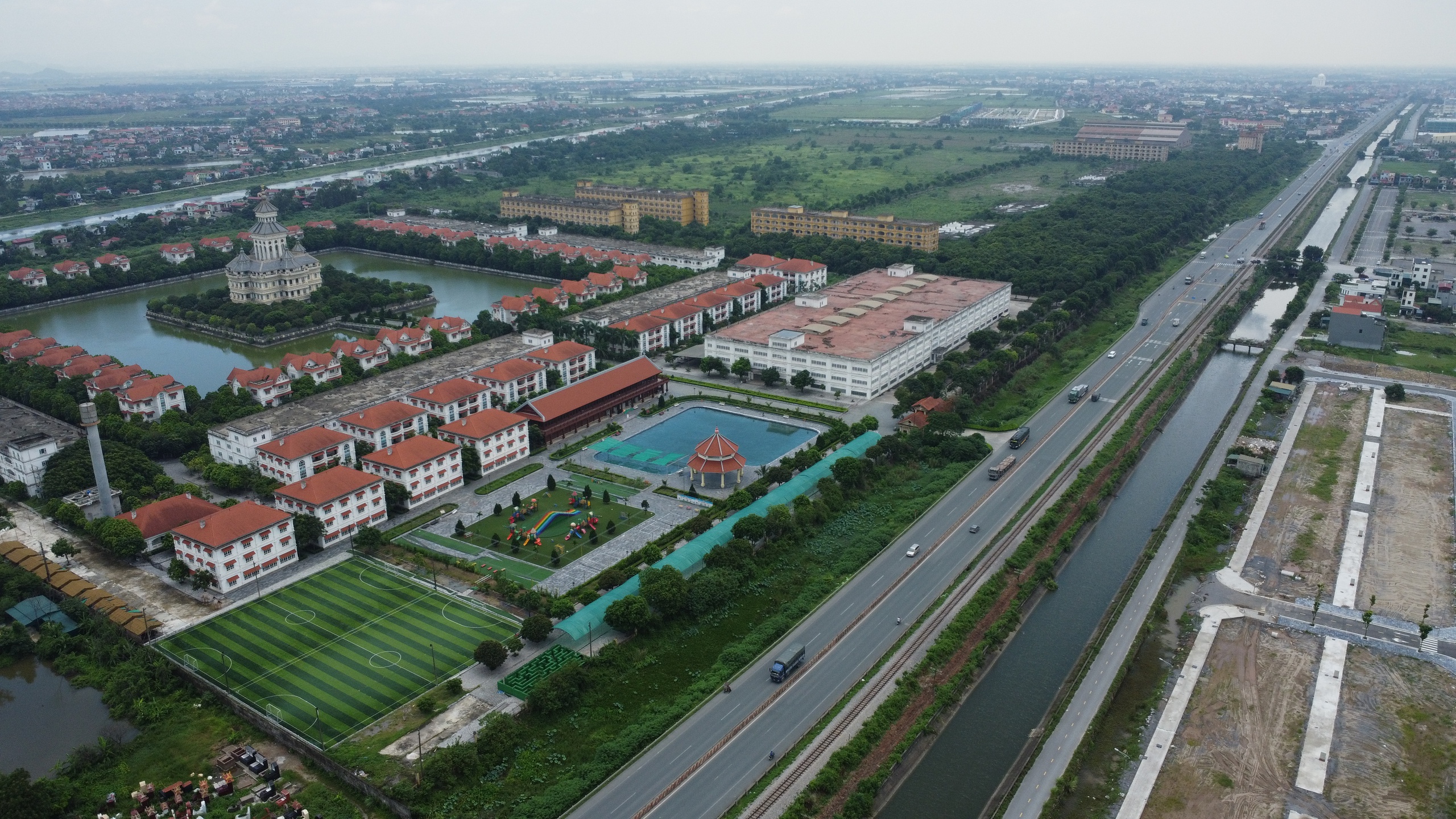 Toàn cảnh Trường Đại học Hà Hoa Tiên ở Hà Nam vừa bị đình chỉ đào tạo - Ảnh 12. Toàn cảnh Trường Đại học Hà Hoa Tiên ở Hà Nam vừa bị đình chỉ đào tạo - Ảnh 12.