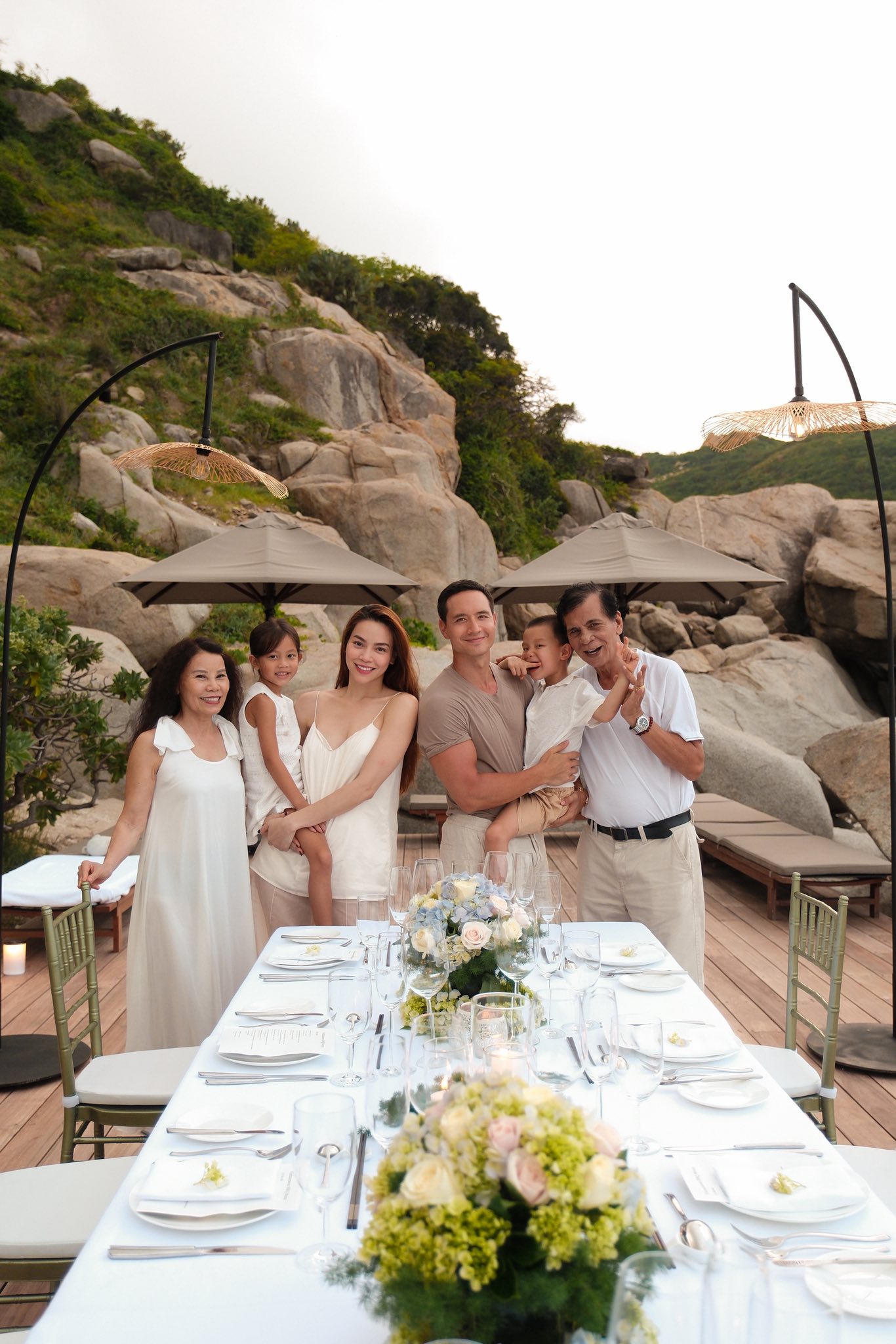 Cặp song sinh nhà Hồ Ngọc Hà gây thương nhớ bởi vóc dáng thừa hưởng từ bố mẹ- Ảnh 2.