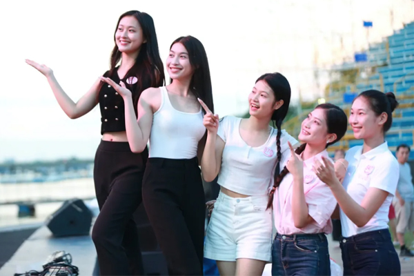 Hình ảnh mới nhất của 25 cô gái tài sắc lọt vòng chung kết Hoa hậu Việt Nam tối nay - Ảnh 2. Hình ảnh mới nhất của 25 cô gái tài sắc lọt vòng chung kết Hoa hậu Việt Nam tối nay - Ảnh 2.