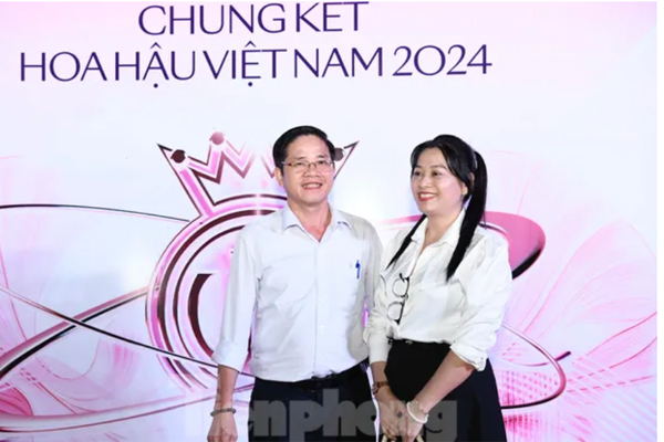 Con gái sắp hết nhiệm kỳ Hoa hậu Việt Nam, bố mẹ Hoa hậu Thanh Thủy muốn con khép lại hành trình đáng nhớ - Ảnh 2. Con gái sắp hết nhiệm kỳ Hoa hậu Việt Nam, bố mẹ Hoa hậu Thanh Thủy muốn con khép lại hành trình đáng nhớ - Ảnh 2.