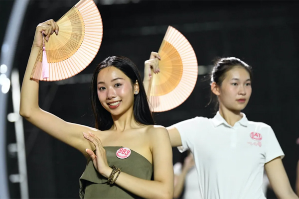 Hình ảnh mới nhất của 25 cô gái tài sắc lọt vòng chung kết Hoa hậu Việt Nam tối nay - Ảnh 9. Hình ảnh mới nhất của 25 cô gái tài sắc lọt vòng chung kết Hoa hậu Việt Nam tối nay - Ảnh 9.