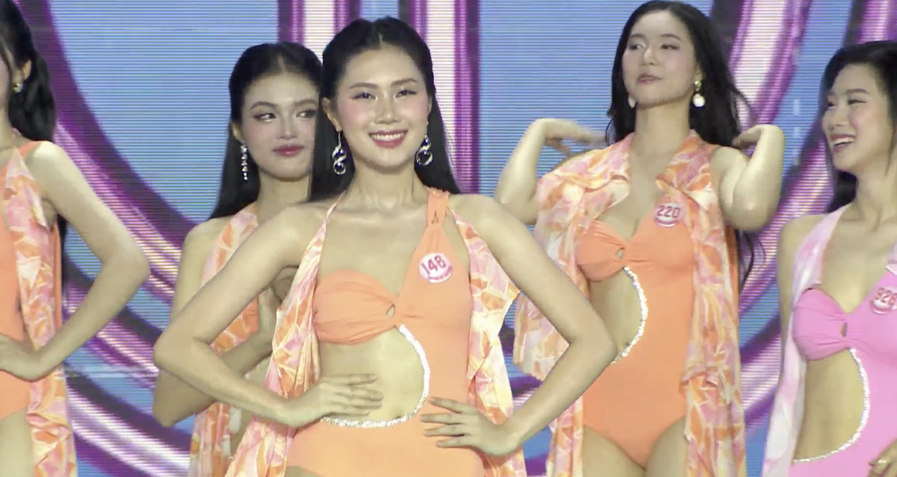 Không ngoài dự đoán, Top 15 Hoa hậu Việt Nam lộ diện nhiều gương mặt quen thuộc - Ảnh 4. Không ngoài dự đoán, Top 15 Hoa hậu Việt Nam lộ diện nhiều gương mặt quen thuộc - Ảnh 4.