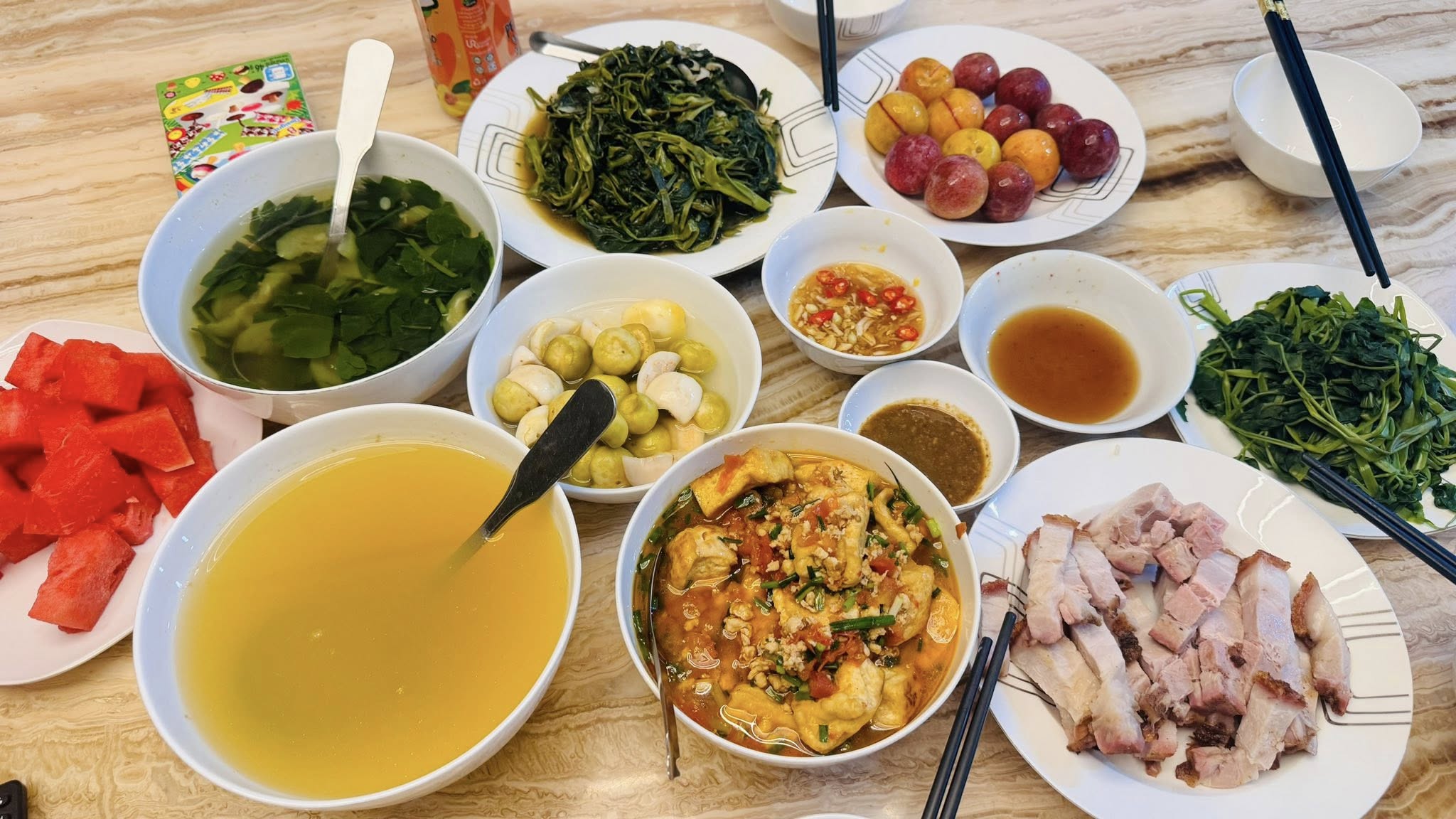 Vợ Hồng Đăng khoe bữa cơm ấm cúng, chỉ một chi tiết khán giả ai cũng khen đảm- Ảnh 4. Vợ Hồng Đăng khoe bữa cơm ấm cúng, chỉ một chi tiết khán giả ai cũng khen đảm- Ảnh 4.