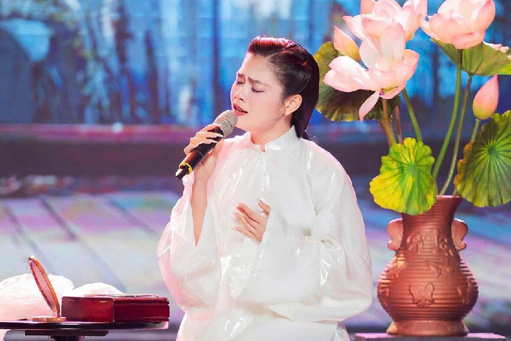 Giai đoạn tăm tối của Quán quân 'Hãy nghe tôi hát' khi bị đồng nghiệp hãm hại - Ảnh 1. Giai đoạn tăm tối của Quán quân 'Hãy nghe tôi hát' khi bị đồng nghiệp hãm hại - Ảnh 1.