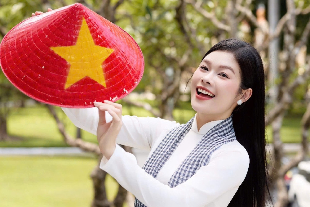 Giai đoạn tăm tối của Quán quân 'Hãy nghe tôi hát' khi bị đồng nghiệp hãm hại - Ảnh 8. Giai đoạn tăm tối của Quán quân 'Hãy nghe tôi hát' khi bị đồng nghiệp hãm hại - Ảnh 8.