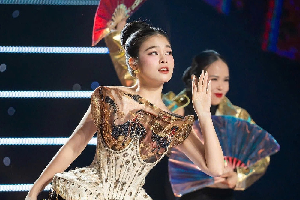 Giai đoạn tăm tối của Quán quân 'Hãy nghe tôi hát' khi bị đồng nghiệp hãm hại - Ảnh 2. Giai đoạn tăm tối của Quán quân 'Hãy nghe tôi hát' khi bị đồng nghiệp hãm hại - Ảnh 2.