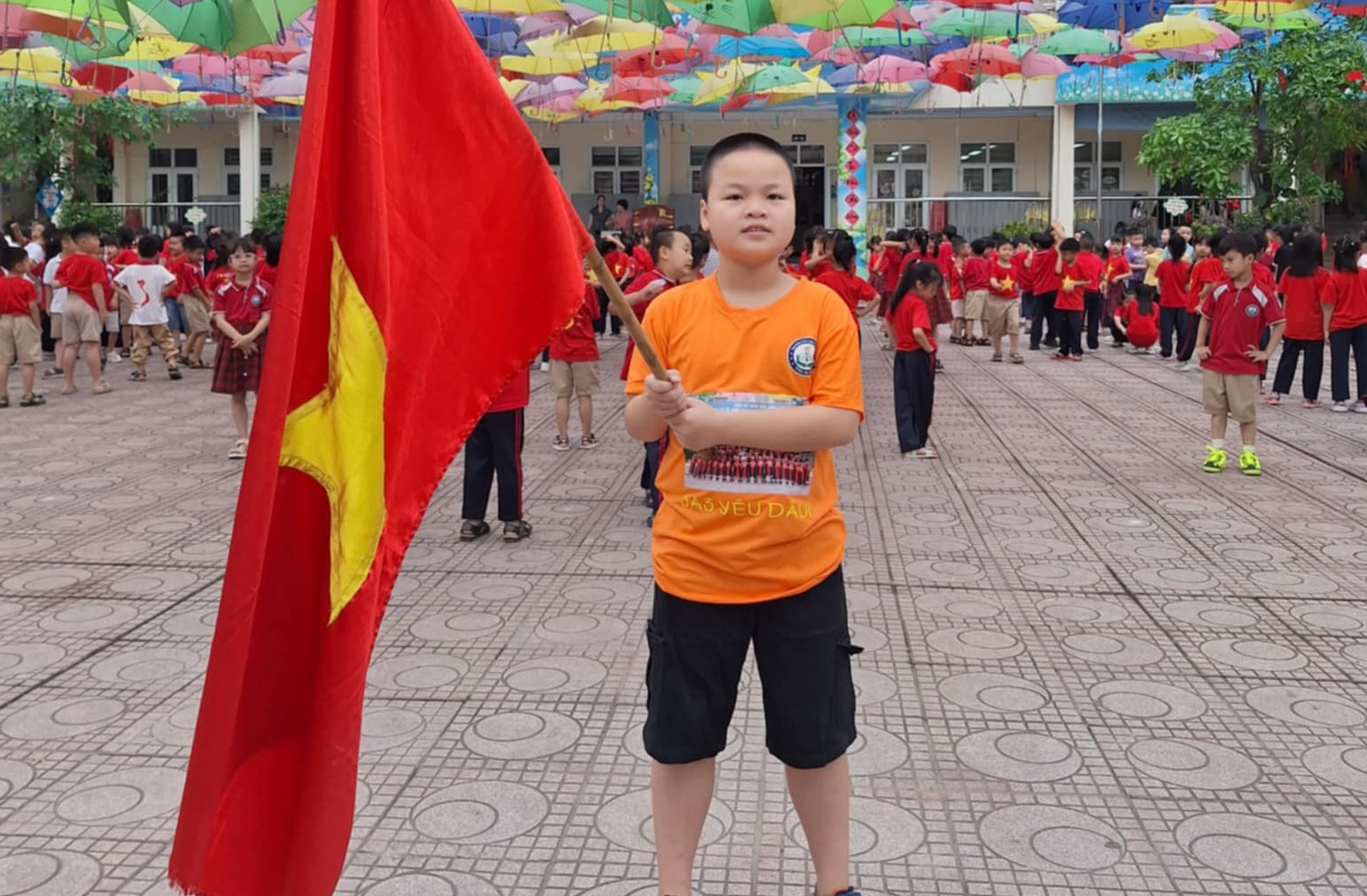 Nam sinh thi đỗ 6 trường THCS, là thủ khoa 2 trường ‘hot’ ở Hà Nội - Ảnh 1. Nam sinh thi đỗ 6 trường THCS, là thủ khoa 2 trường ‘hot’ ở Hà Nội - Ảnh 1.