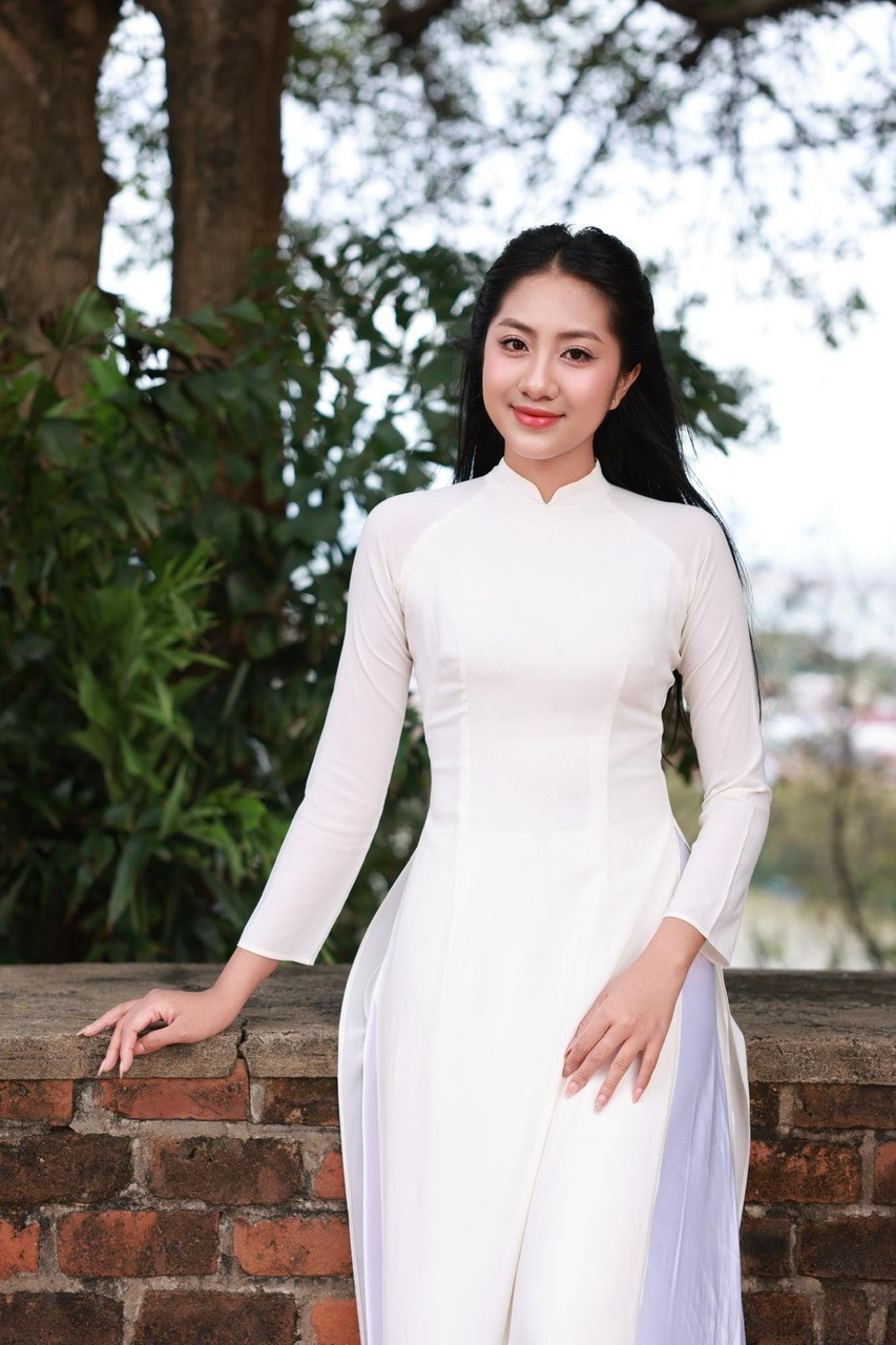 Nhan sắc đời thường của tân Hoa hậu Việt Nam 2024 Hà Trúc Linh - Ảnh 12. Nhan sắc đời thường của tân Hoa hậu Việt Nam 2024 Hà Trúc Linh - Ảnh 12.