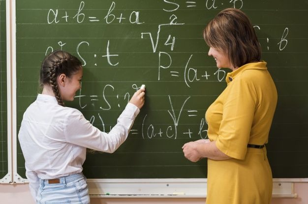 3 kiểu học sinh khiến thầy cô "mất cảm tình" dù thành tích xuất sắc- Ảnh 2. 3 kiểu học sinh khiến thầy cô "mất cảm tình" dù thành tích xuất sắc- Ảnh 2.