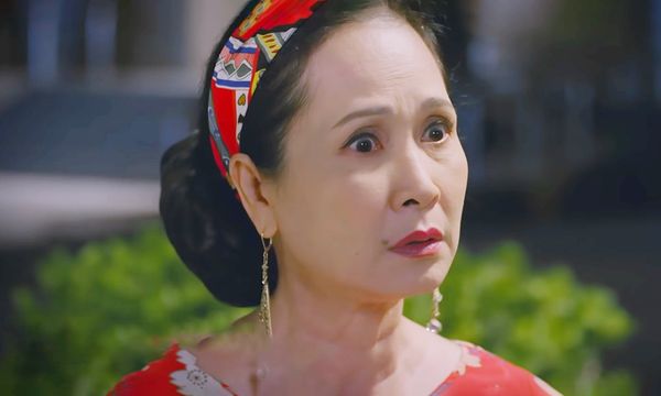 Nữ diễn viên trong vai bà giám đốc đang gây tranh cãi trong 'Dịu dàng màu nắng', tuổi U70 cuộc sống hôn nhân khiến nhiều người ngưỡng mộ- Ảnh 5. Nữ diễn viên trong vai bà giám đốc đang gây tranh cãi trong 'Dịu dàng màu nắng', tuổi U70 cuộc sống hôn nhân khiến nhiều người ngưỡng mộ- Ảnh 5.