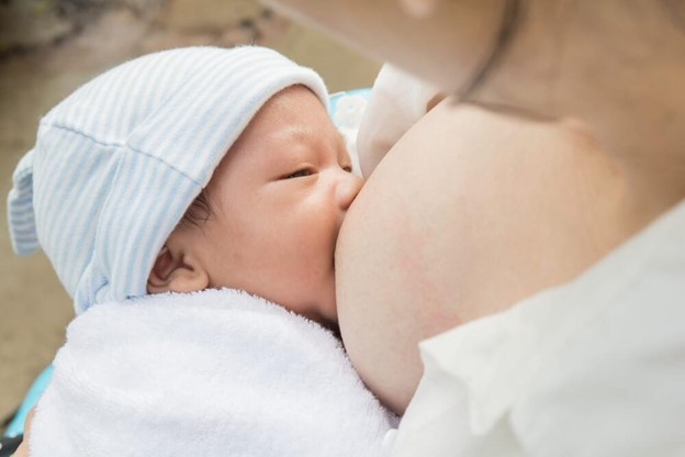 Mẹ bị viêm tuyến vú có cho con bú được không?- Ảnh 3. Mẹ bị viêm tuyến vú có cho con bú được không?- Ảnh 3.