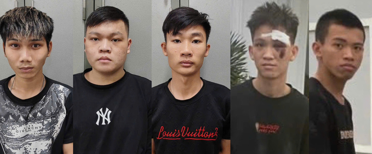 Nhóm thanh niên vác kiếm đi trả thù, bị truy đuổi chạy vào công an phường Mỹ Đình 2 - Ảnh 1. Nhóm thanh niên vác kiếm đi trả thù, bị truy đuổi chạy vào công an phường Mỹ Đình 2 - Ảnh 1.