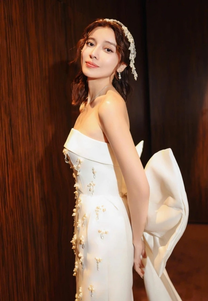 Nghệ sĩ quê Cần Thơ: Nam NSND có người yêu kém 36 tuổi, người giàu 'nứt đố đổ vách' - Ảnh 7. Nghệ sĩ quê Cần Thơ: Nam NSND có người yêu kém 36 tuổi, người giàu 'nứt đố đổ vách' - Ảnh 7.