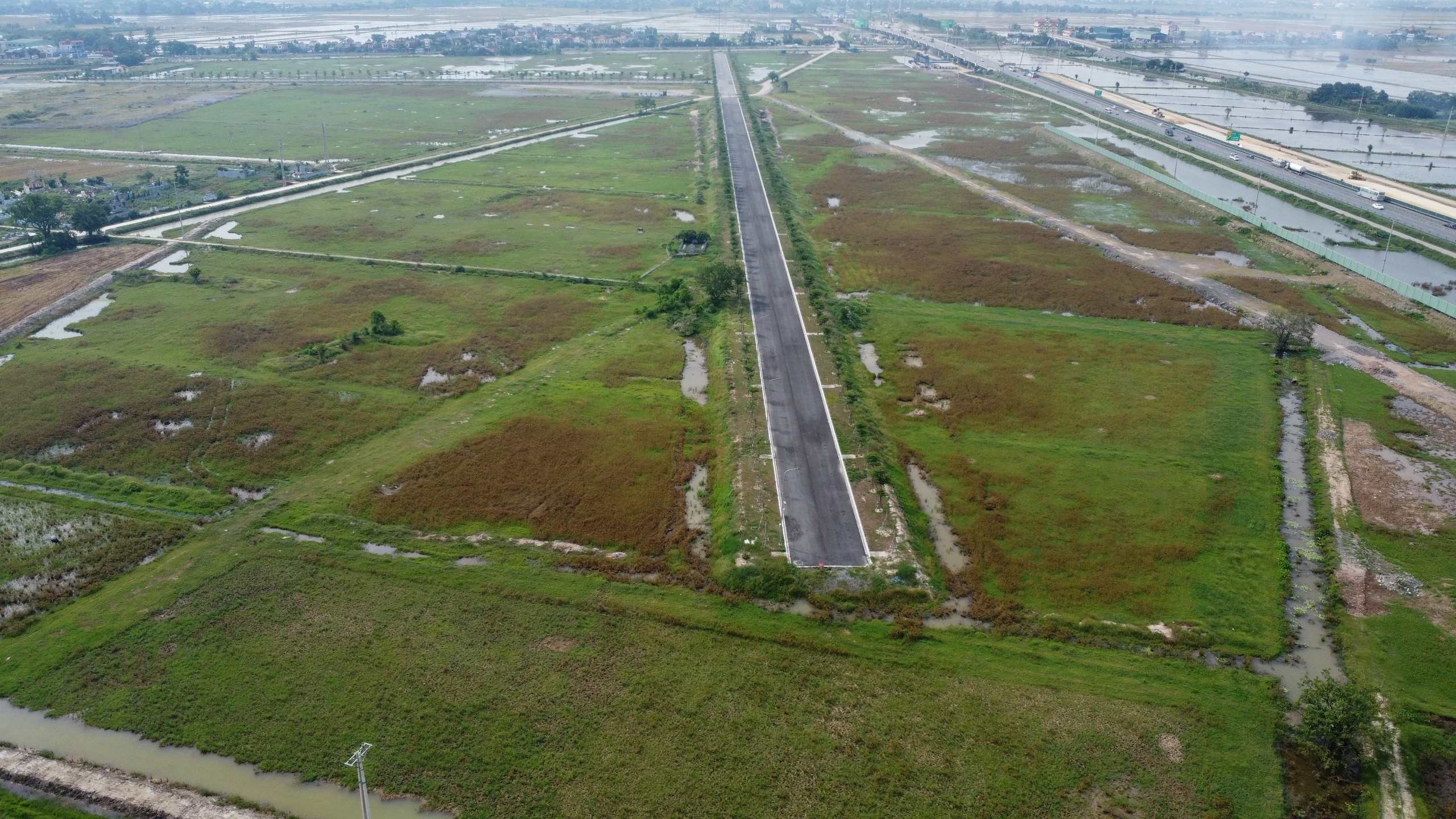 Gần 4 năm thi công, cụm công nghiệp Yên Bằng cạnh tỉnh Ninh Bình mới hiện ra sao? - Ảnh 1. Gần 4 năm thi công, cụm công nghiệp Yên Bằng cạnh tỉnh Ninh Bình mới hiện ra sao? - Ảnh 1.