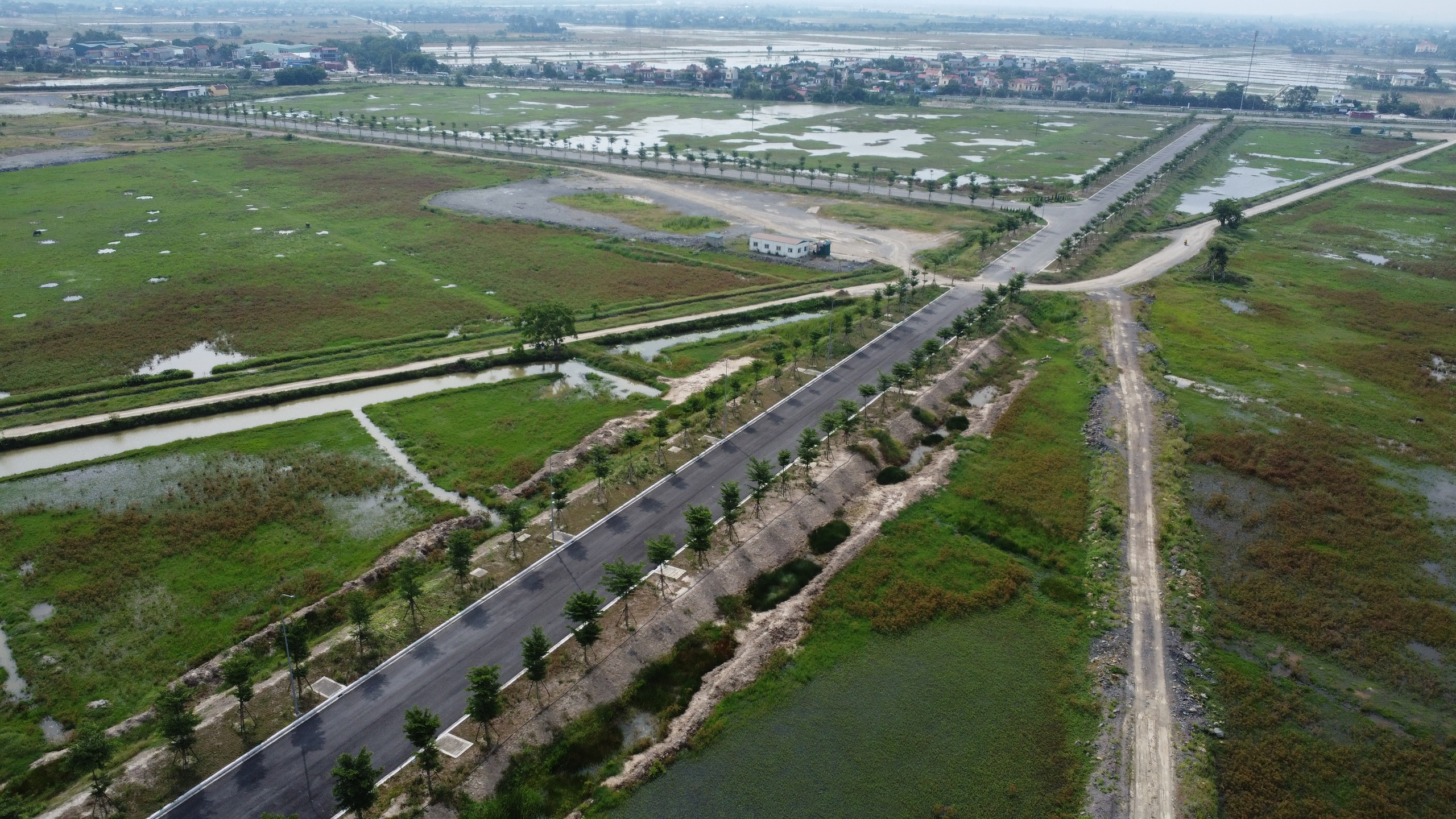 Gần 4 năm thi công, cụm công nghiệp Yên Bằng cạnh tỉnh Ninh Bình mới hiện ra sao? - Ảnh 4. Gần 4 năm thi công, cụm công nghiệp Yên Bằng cạnh tỉnh Ninh Bình mới hiện ra sao? - Ảnh 4.