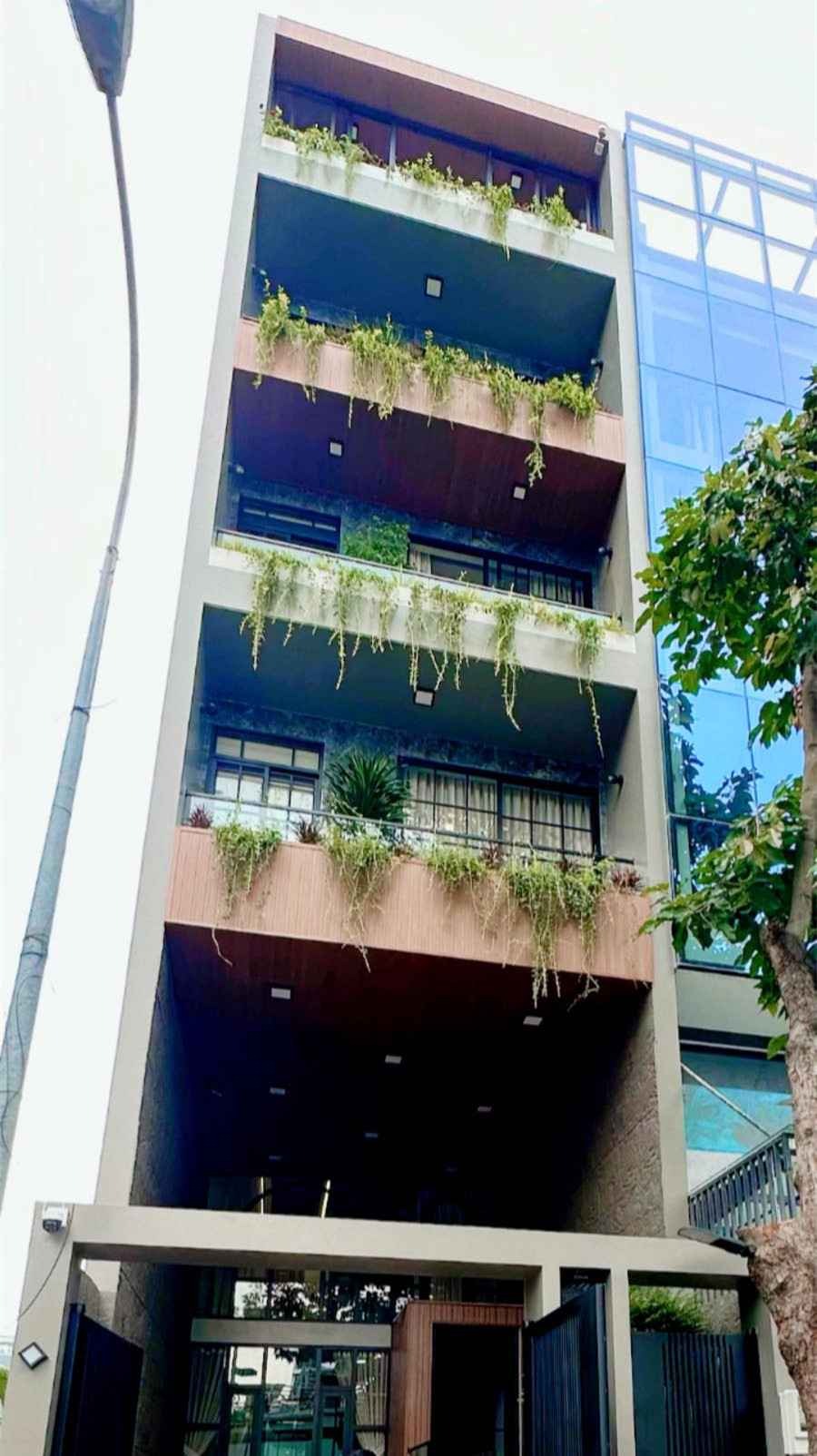 Quách Thành Danh rời biệt thự 1.200m2 chuyển về căn nhà 5 tầng giá trị gần trung tâm để ở- Ảnh 1.