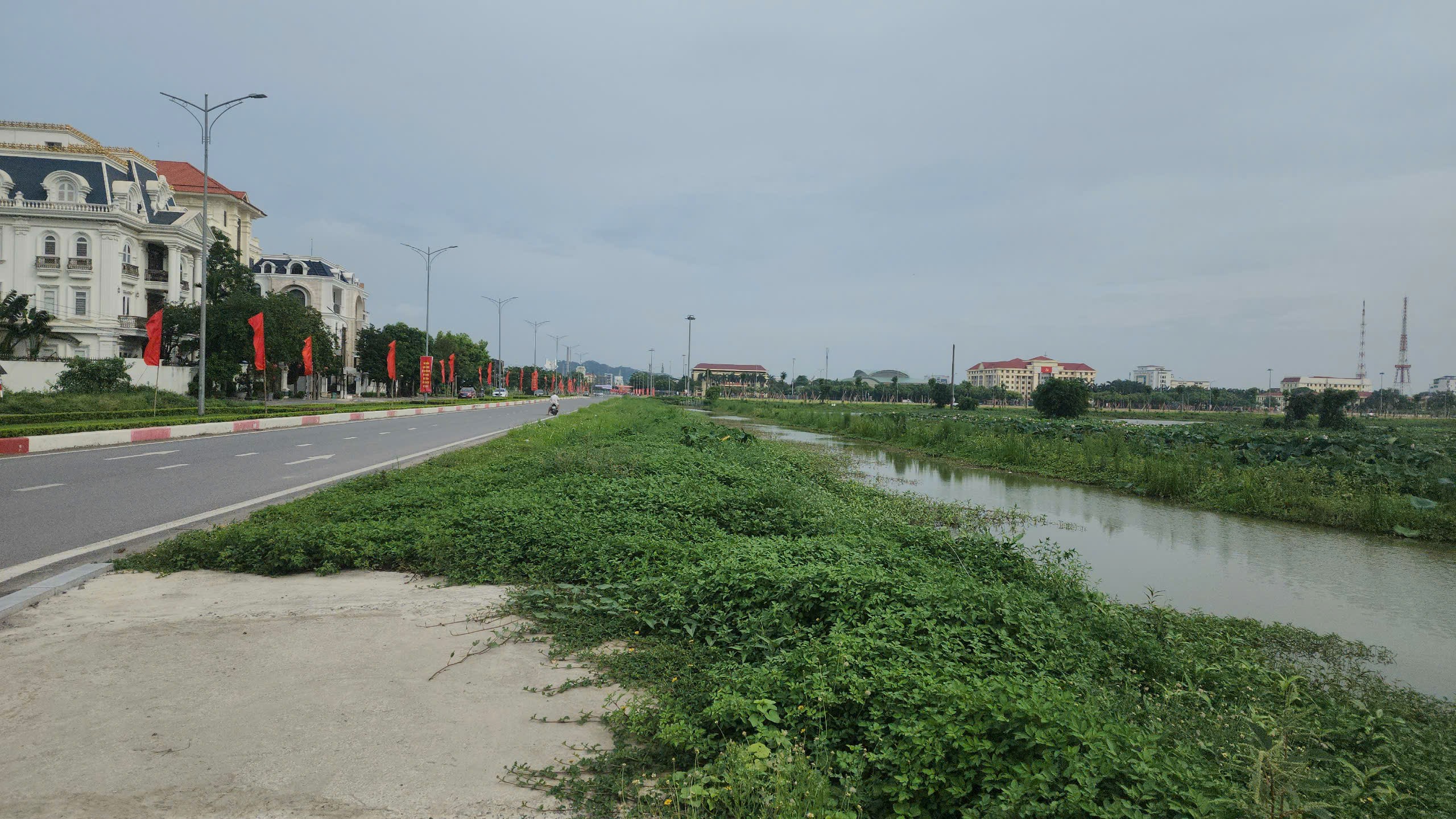 Trung tâm Hành chính tập trung 3.000 tỷ đồng của tỉnh Ninh Bình mới rộng như thế nào? - Ảnh 7.