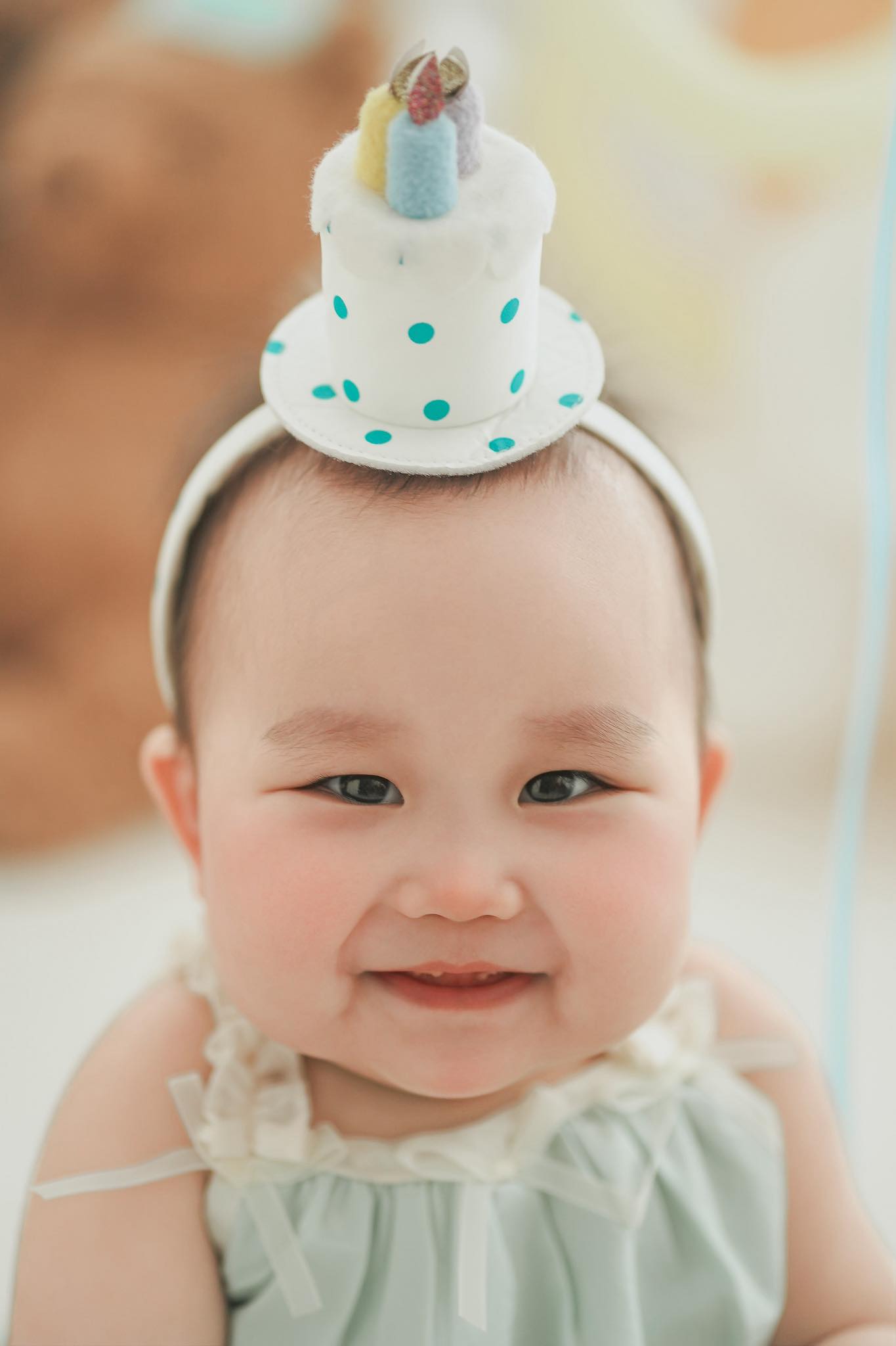 Con gái tròn 1 tuổi siêu đáng yêu của MC Đức Bảo - Ảnh 8.